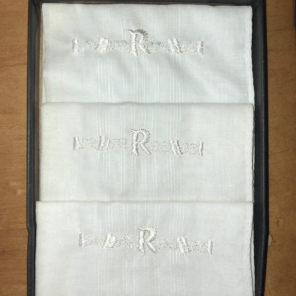 BNIB 3 Pack (Unisex) White Handkerchiefs w/ Embroidered “R”